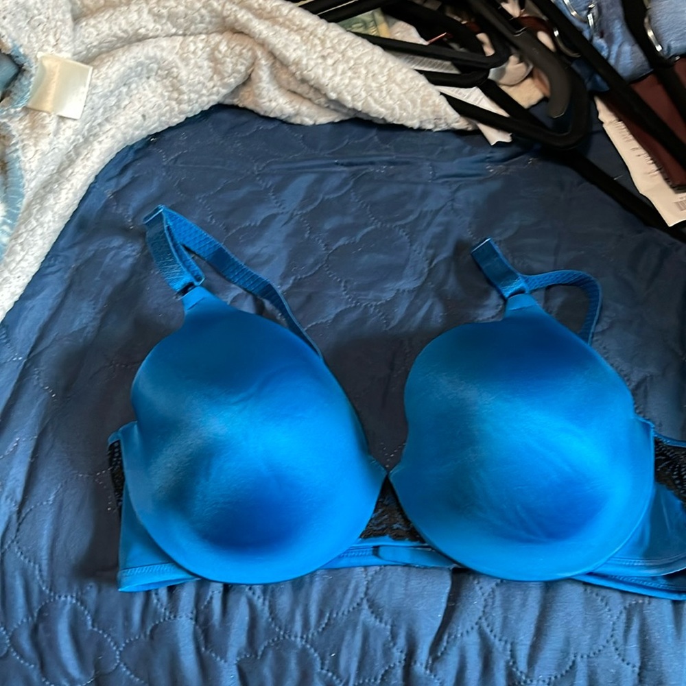 New bra 38c tags removed never worn